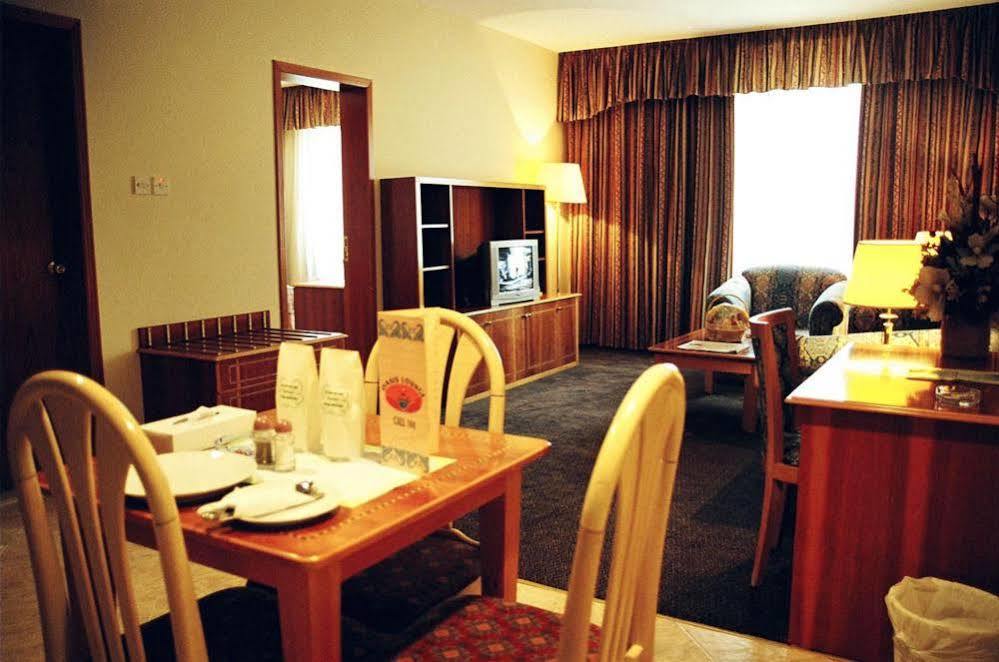 Emirates Plaza Hotel Abu Dhabi Eksteriør bilde